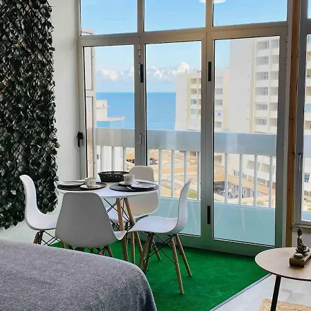 Апартаменти Lovely With Sea View In Da Rocha *