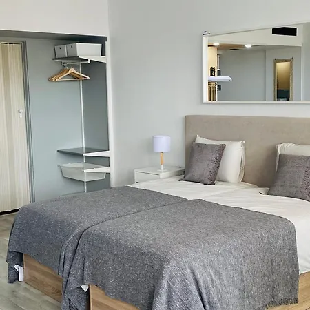 Апартаменты Lovely With Sea View In Da Rocha